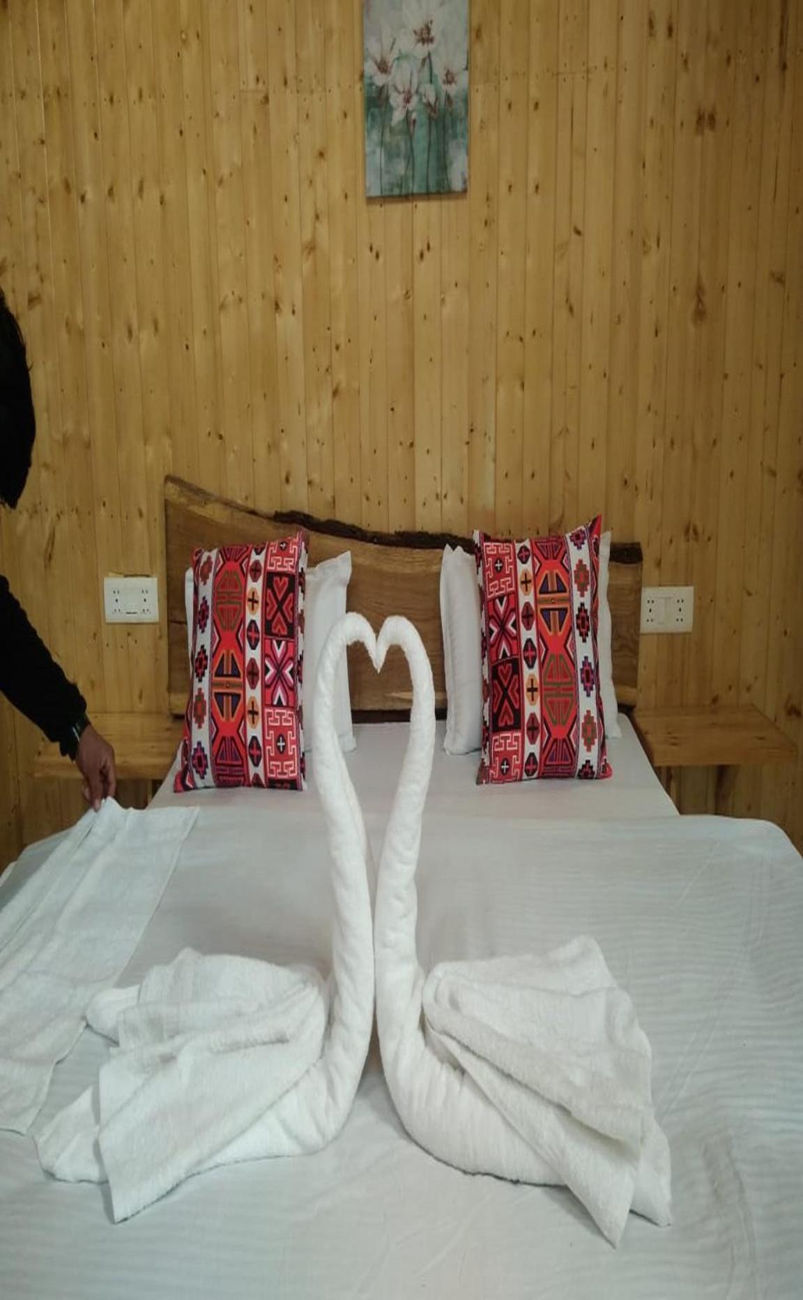 Offbeat Abodes - Tirthan Valley Banjar Ngoại thất bức ảnh
